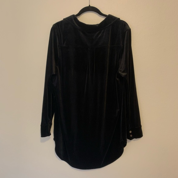 Black velvet tunic - Picture 2 of 3